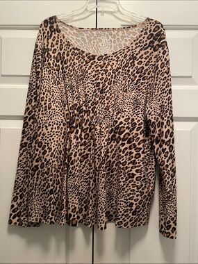 Time and Tru Leopard Print Long Sleeve Tunic - Beige and Black